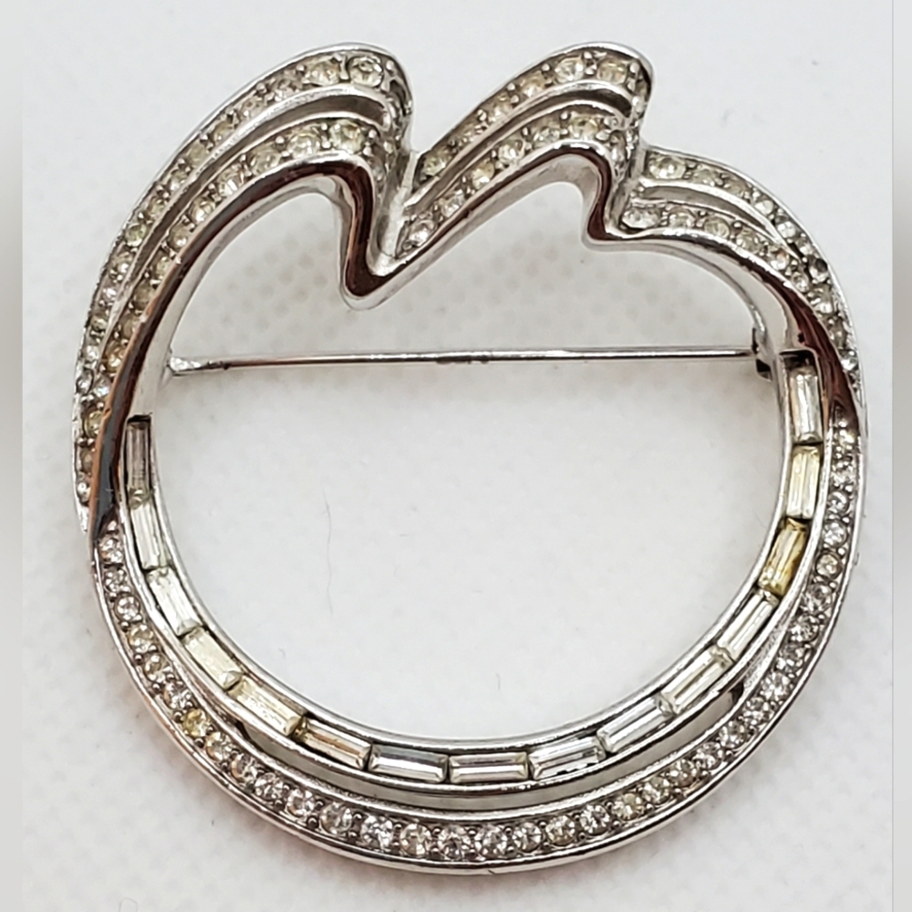 VTG 1960s Trifari Rhinestone Wave Circle Brooch Rhodium Plated Simple Elegant
